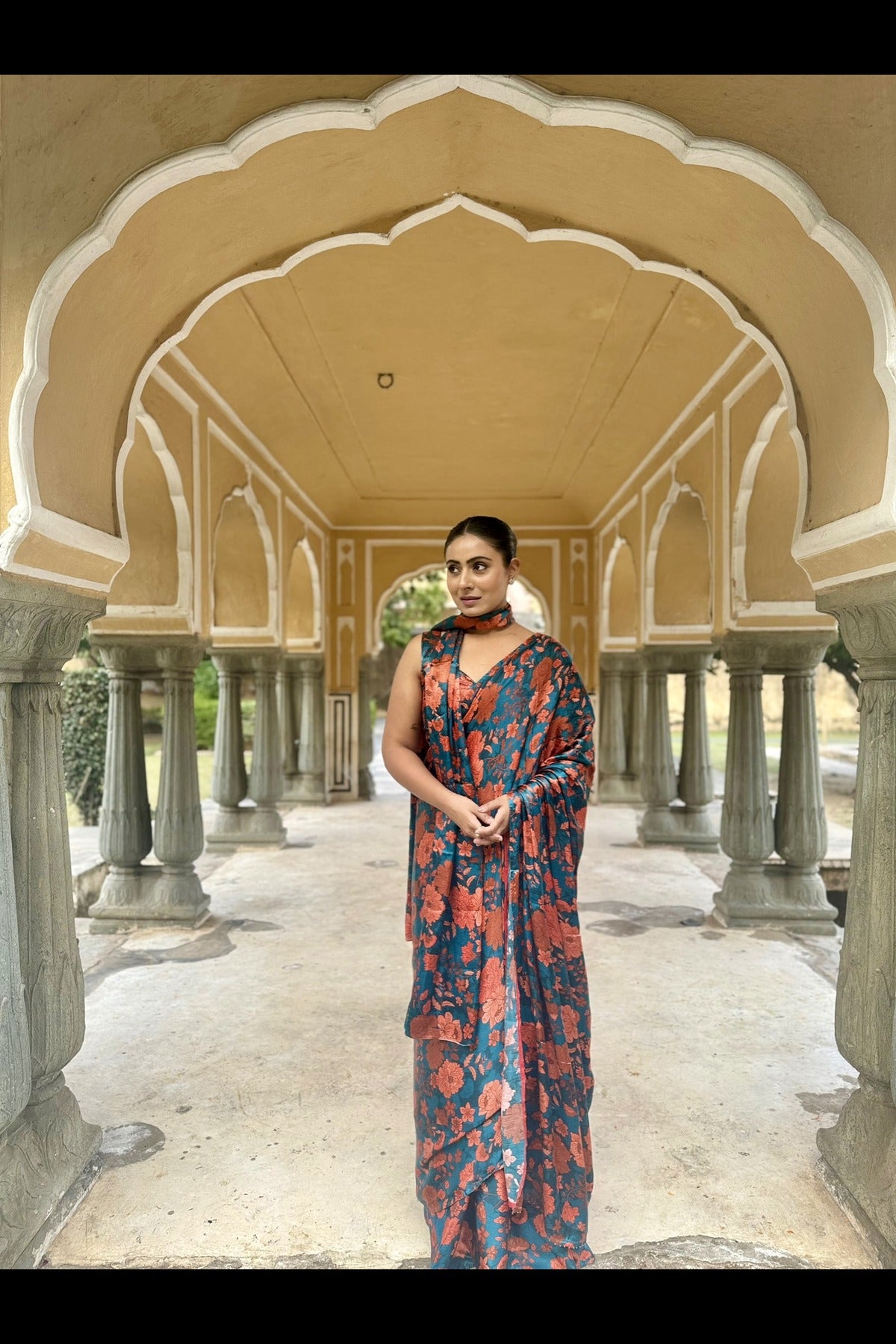 Flowerbed Rust Saree (Set of 2)